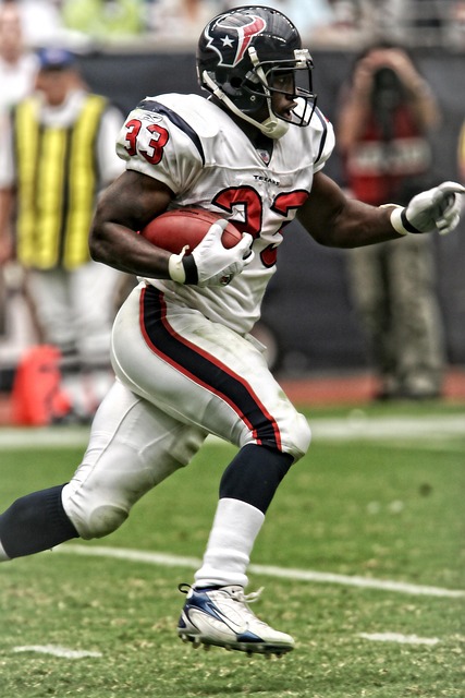 励着许多年 励着许多年