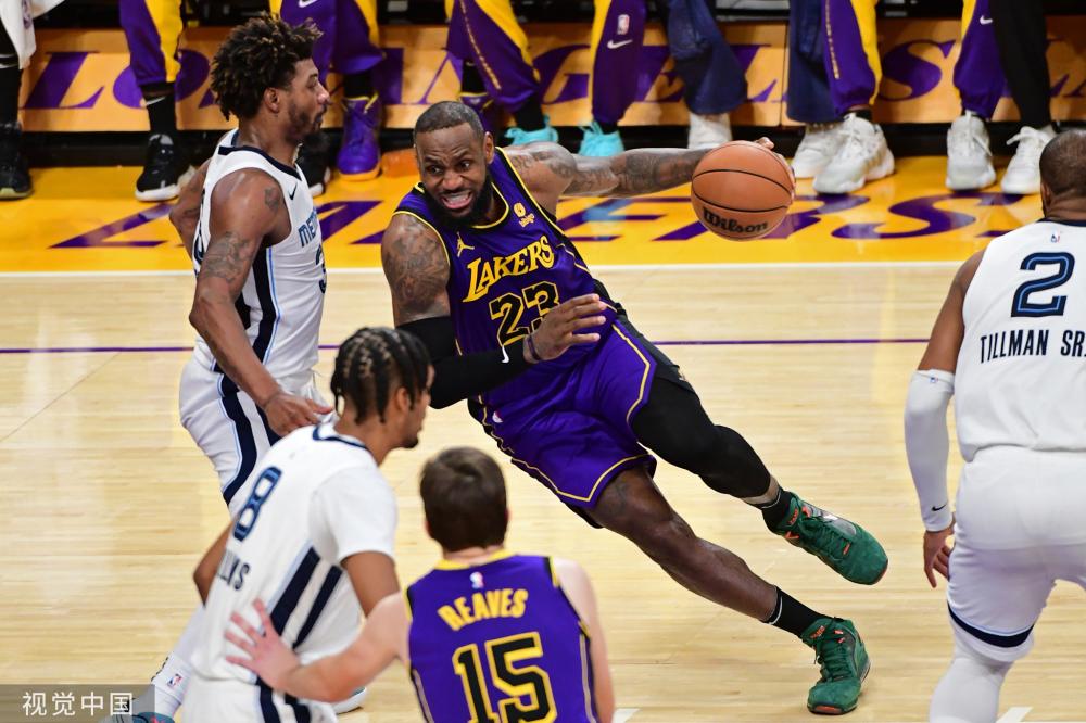 积极防守！维尼修斯数据：1射0正2次关键传球，3次抢断，评分7.2